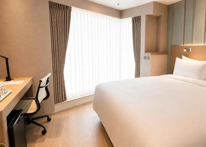 Holiday Inn Express Hong Kong Mongkok By Ihg